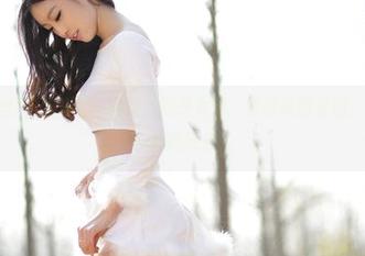 AISS爱丝(黄金版) - 滑板上的少女梦：索菲美图套图，来看看不一样的风景！