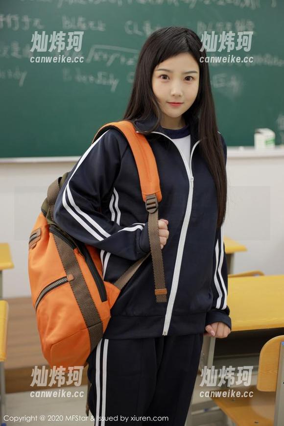 MFStar模范学院 - 海边的陈怡曼：这组原图，我觉得我也能变成海浪！