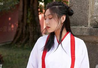 MiiTao蜜桃社 - 小魔女lily私拍图集——浴室里那点小情愫，仿佛我也被洗礼了？