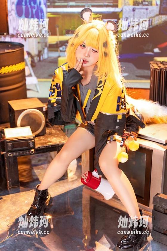 PoppaChan 在PoppaChan的世界里,护士也能是时尚先锋——高清写真集大曝光!