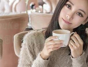 QingDouKe青豆客 - 我说，这王婉悠的女孩图包咋每次都能戳中我的心呢？