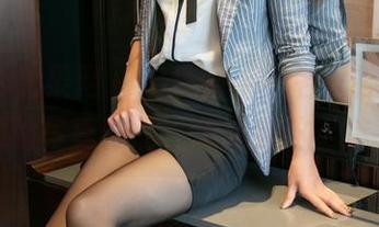 UGirls尤果网 - 于梓馨：一名女神，再看看她的写真作品，怎么会这么迷人？