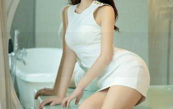 UGirls尤果网 - 闪瞎眼的旗袍风情：张小西Ann图包，谁还敢说我没气质！
