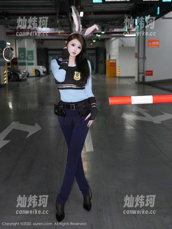 Xiuren秀人网-Elise谭晓彤 Xiuren秀人网 - 暖心又俏皮,看看Elise谭晓彤的睡衣全套作品吧!