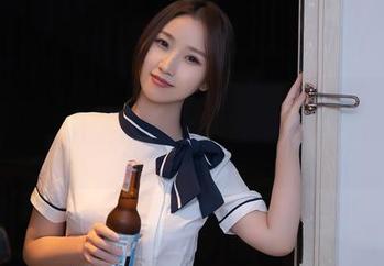 Xiuren秀人网 - Lovely璐璐的兔女郎写真：小更新，大惊喜！