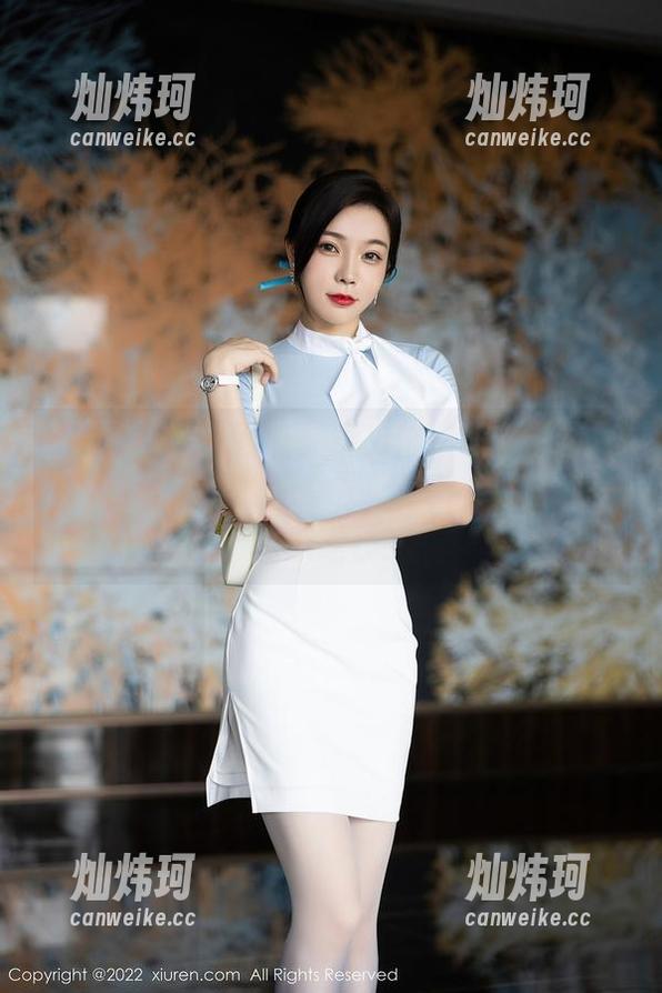 Xiuren秀人网 - 美脚出击！唐宁宁图片合集：你以为我只是在欣赏，实际上我在比拼腿长！