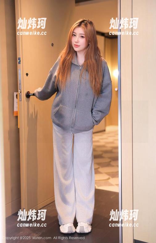 Xiuren秀人网-小逗逗 Xiuren秀人网 - 小逗逗的夏天写真:保证让你体会到什么叫“夏日的温度”,连空调都得汗颜!