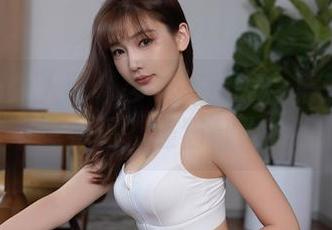 Xiuren秀人网 - 梦心玥清纯合集：更新来啦！你不想看吗？连猫都为她打Call！