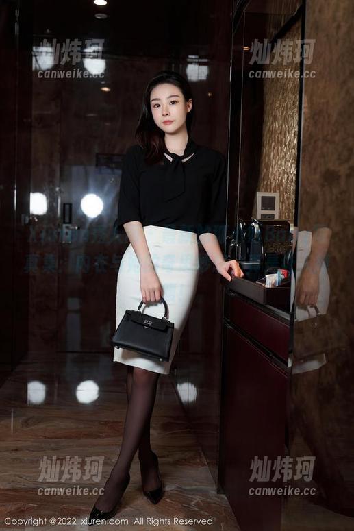 Xiuren秀人网 - 最新的狐小妖Baby写真集：内衣与她的奇思妙想，真是让人捧腹！