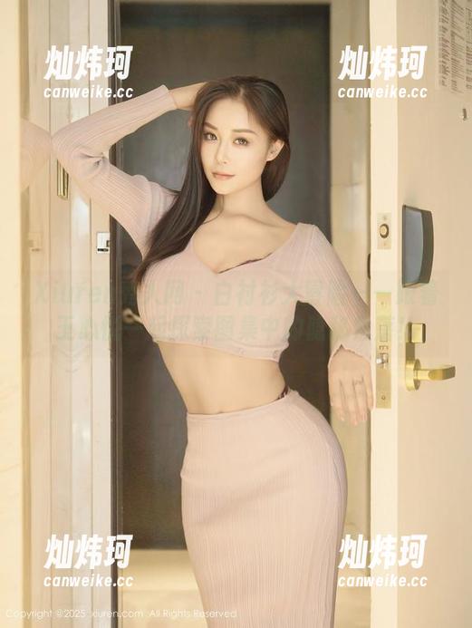 Xiuren秀人网 - 白衬衫大冒险——跟着王心悦一起探索图集中的隐秘角落！
