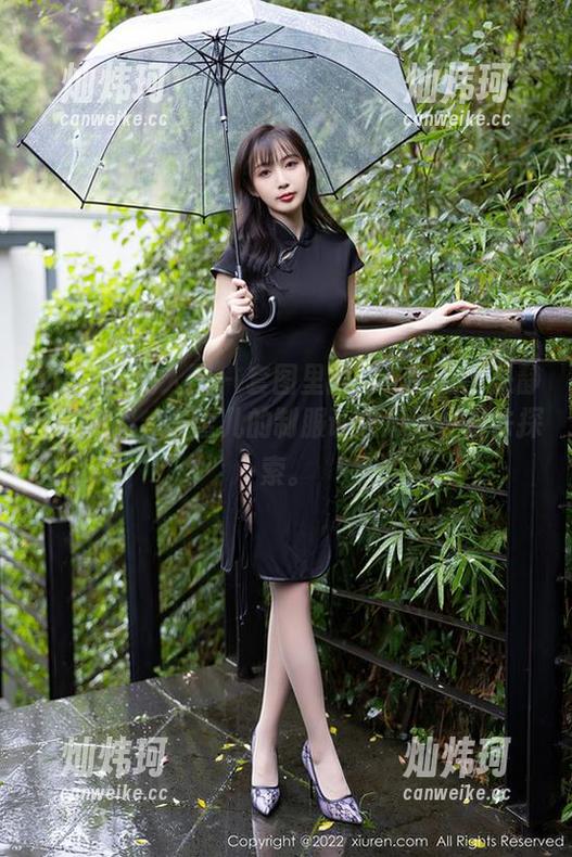 Xiuren秀人网-龙雪儿 Xiuren秀人网 - 套图里的每一张都像是静止的时间,龙雪儿的制服让人忍不住想去探索。