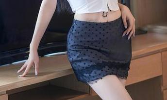 YouMi尤蜜荟 - 乔漫妮mina又分享了一组美足写真，真的，要怎么才能不心动？