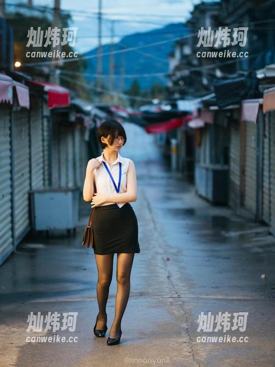 无圣光的nagisa魔物喵，克隆人偶下的美图仿佛有灵性！