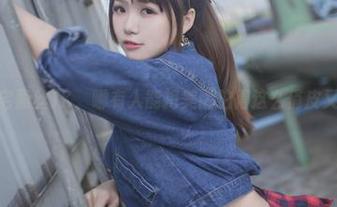 yoko夏宅黑丝JK，哪有人能把美图拍得这么俏皮又性感的？