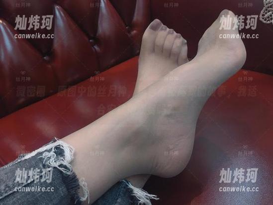 微密圈 - 原图中的丝月神，黑色筒袜高跟的故事，我适合安静地欣赏吗？