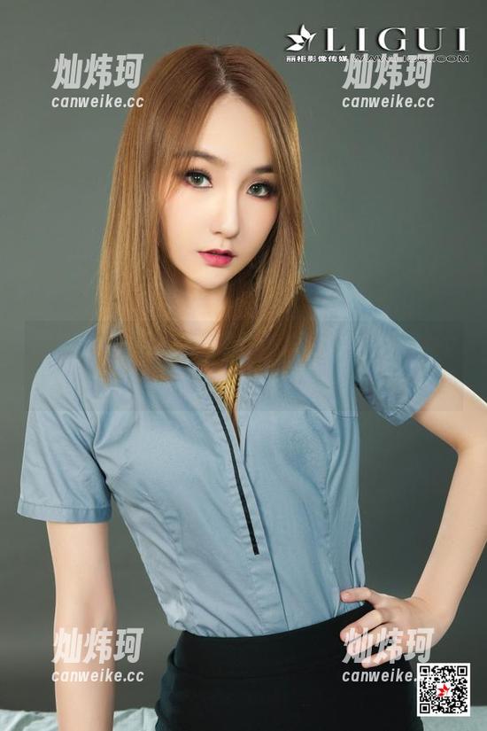 丽柜 - 怎能不爱？婷婷的女王美图为我的壁纸增添了一抹风情！