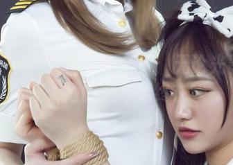 丽柜 - 小戈女神写真全集：无论光影怎么变，她的魅力始终在线