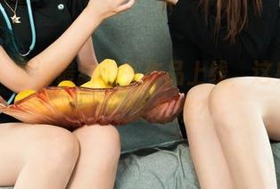 丽柜 - 潼潼最新秘书作品上线，这身边的风情谁能抵挡？