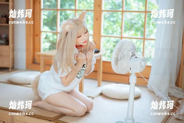 乖乖衣宝在线捕捉：碧蓝航线柴郡旗袍原图，真的要让我不知所措了？