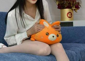 初夏女神 - 在线欣赏柒柒，发现美图中“可可爱爱”的不完美之处。