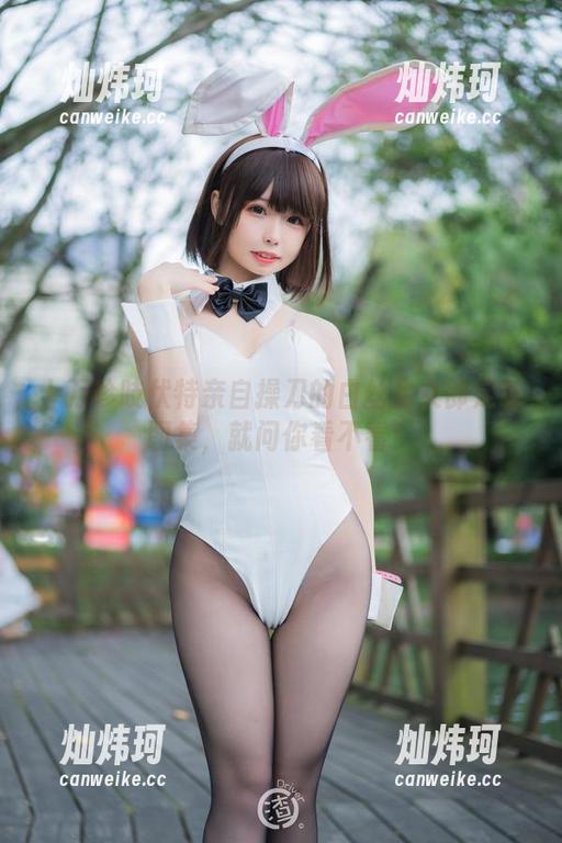 十万珍吱伏特 十万珍吱伏特亲自操刀的白丝兔女郎定制图集,就问你看不看!