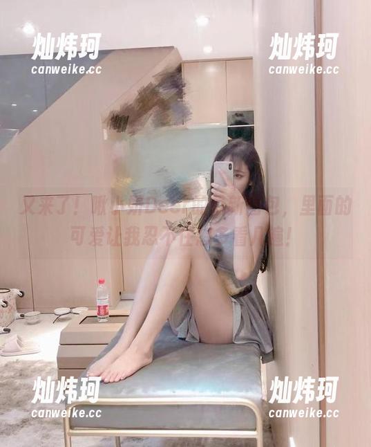 又来了！啾小妍Deer的最新图包，里面的可爱让我忍不住想多看几遍！