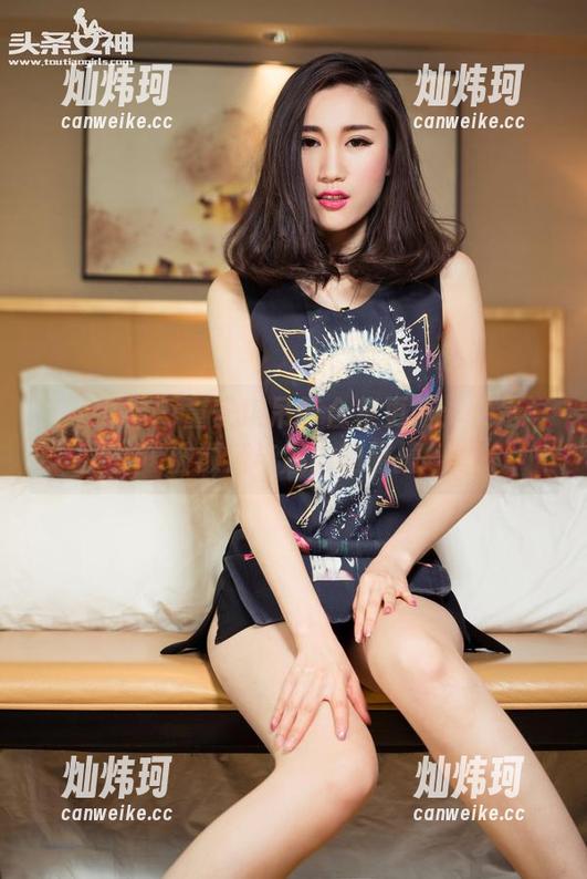 头条女神 - 童安琪吊带合集更新：又是一波颜值与魅力的碰撞