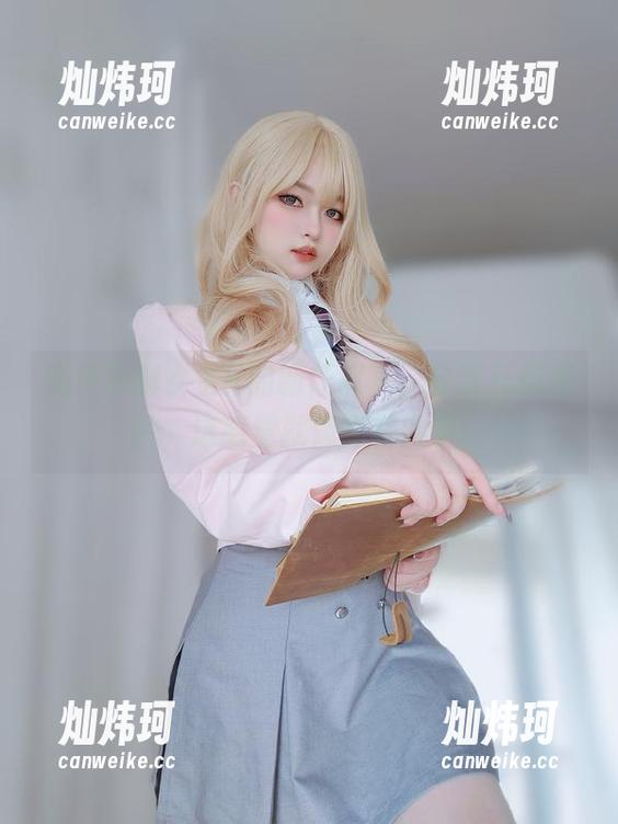 女主K 随便聊聊女主K的新任部下,分享几张图片,这感觉就像是在做梦!