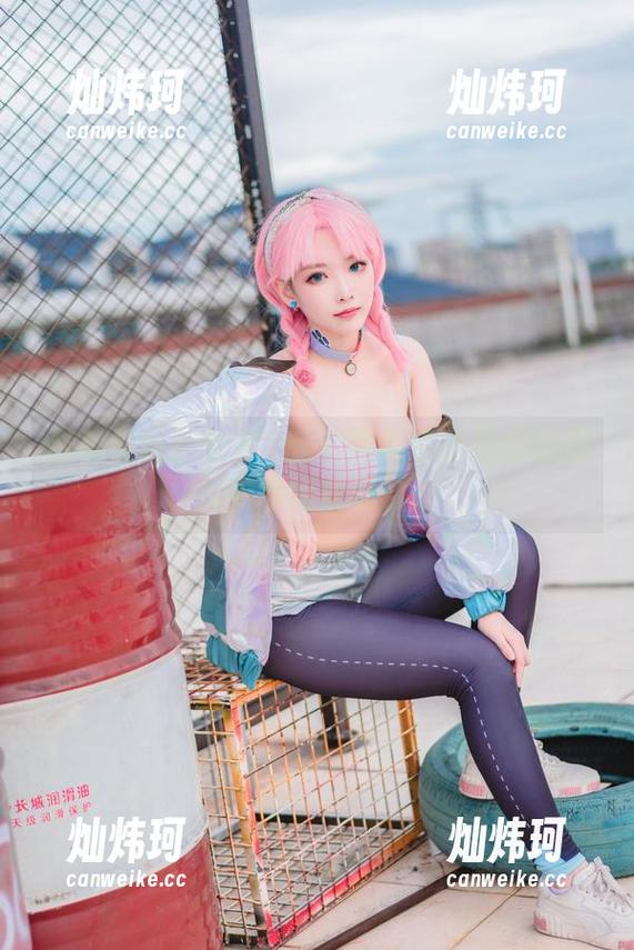 你相信吗？宫本桜的美图竟然能把森蚺同人拍得如此吸引！