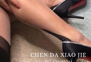 微密圈 - 作品让我想起夏天的味道，宸大小姐在泳池中仿佛化作阳光本身。