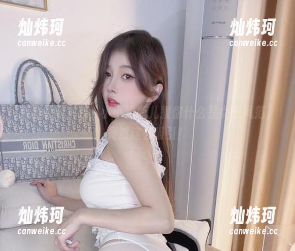 高清原图来袭，小小奶瓶儿教你什么是女王风范，竟然这么吸引！
