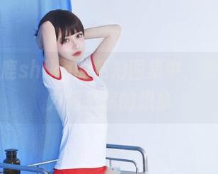 在小鹿鹿shika的私拍图集中，睡衣的魅力超乎你的想象