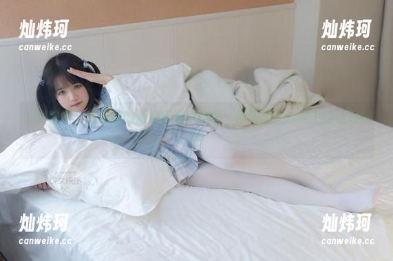 少女秩序-乐栀 少女秩序 - 在乐栀的海边套图中游荡:阳光洒在沙滩上的温暖瞬间
