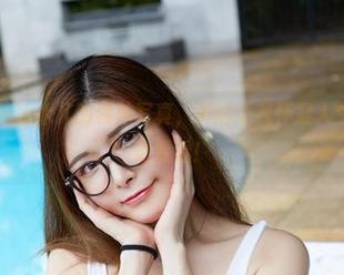 尤物馆 - 韩冰冰儿的棉袜写真，真的让我怀疑人生，快来下载看看！