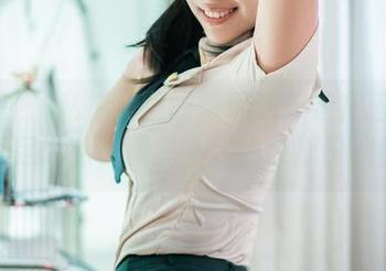 推女郎 - 私拍美图的新玩法：走在王馨瑶的美足之旅，跟我一起体会那份慵懒吧