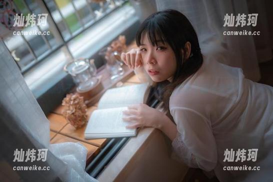 在无颜小天使wy的死库水旁，我恍若掉进了画中壁纸！