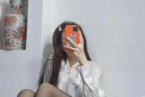 微密圈 - 杨大乐乐很靠谱的温柔写真：这个照片真是让人怀疑是不是香气扑鼻！