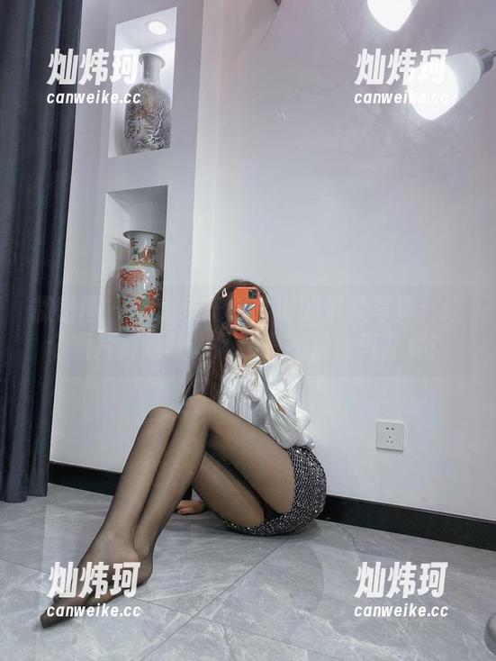 微密圈 - 杨大乐乐很靠谱的温柔写真：这个照片真是让人怀疑是不是香气扑鼻！