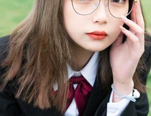 下载梨瑾瑾的花嫁美图，让每一寸都是你的‘白色诱惑’！