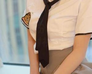 模范学院 - 养眼加分项！伊小七MoMo的美图，白衬衫太会撩了！