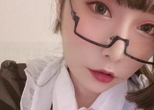 次屁啦透明女仆图集：不看后悔系列！