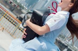 波萝社 - 高清图包：王语纯和女友的奇妙旅程，就像彩虹般的日子！