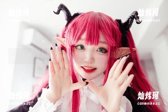 神沢永莉少女图包：光与影的游戏，别轻易靠近！