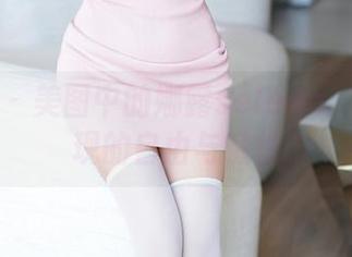 秀人网 - 美图中的娜露selena：裸足展现的自由与随性
