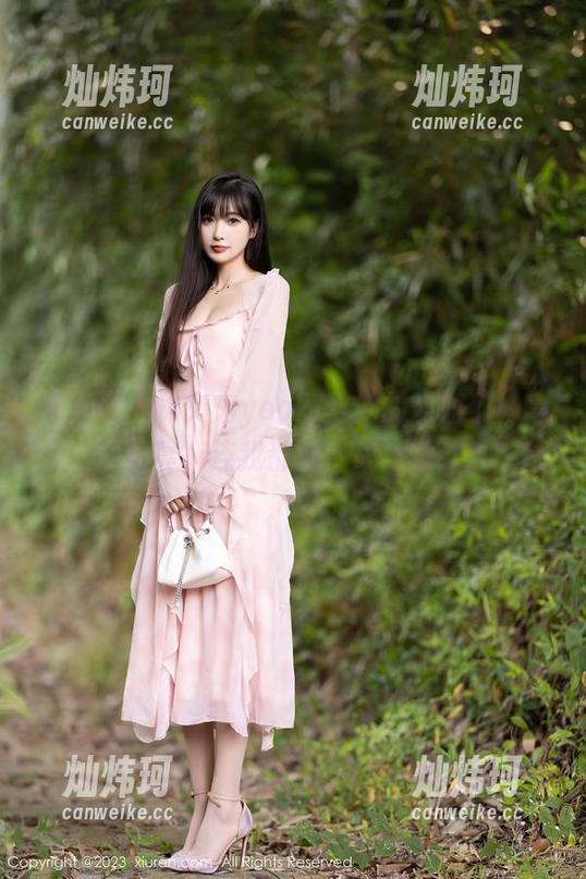秀人网-林文文yooki 秀人网 - 林文文yooki与她的姐姐们:高清写真,连我都想“成为她”!