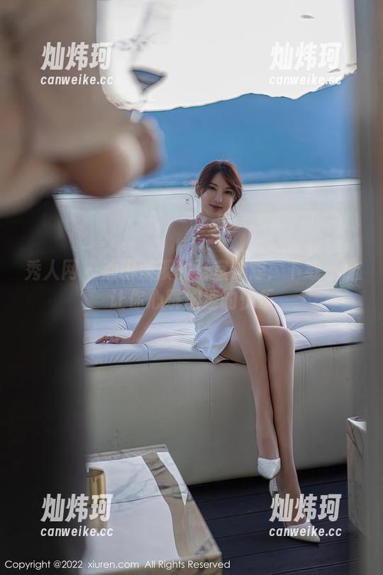 秀人网 - 油田溪溪的浴室迷踪：下载一份让你心跳加速的快乐
