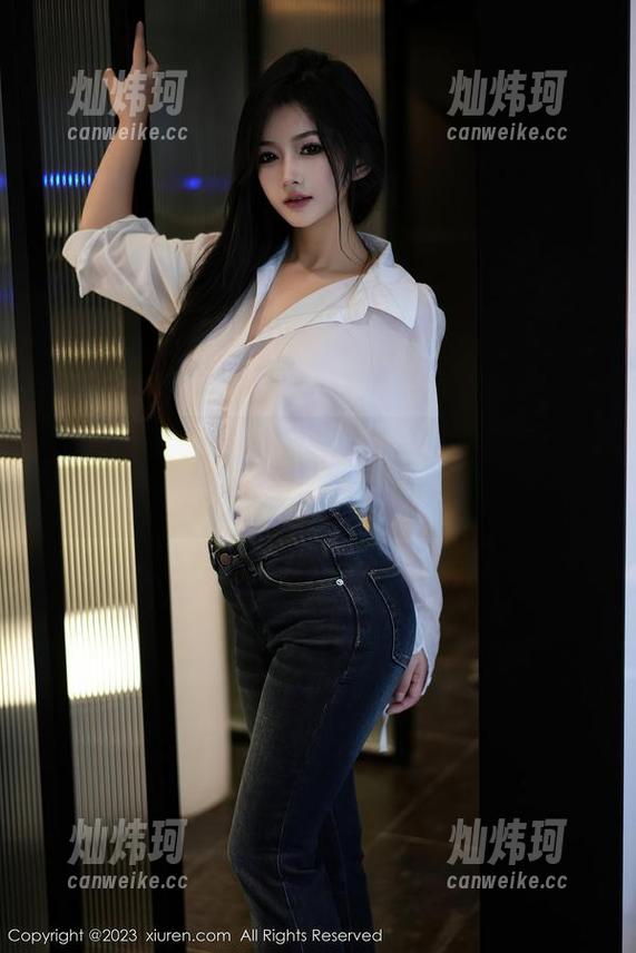 秀人网-言沫 秀人网 - 言沫高跟鞋写真——陷入这一双双鞋的分享狂潮中,谁能自拔?