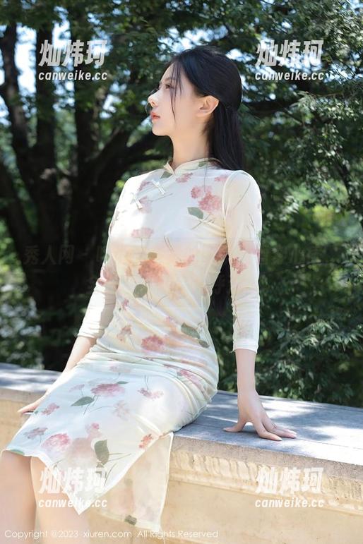 秀人网-顾楚楚 秀人网 - 听说顾楚楚的眼镜能看穿心扉,全套图片让你大呼过瘾。