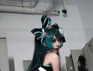绞肉姬的办公室大揭秘：你敢下载吗？