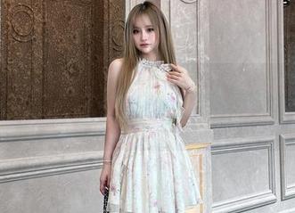 你见过这样的女仆吗？芊芊酱w写真集，精选让人忍不住多看几眼！